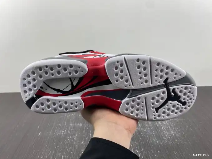 HYPE Bugs Bunny Retro (2013) 305381-103 8 Air Jordan 0422